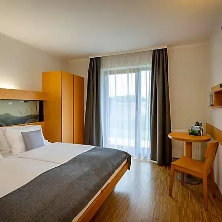Hotel Jufa 3*