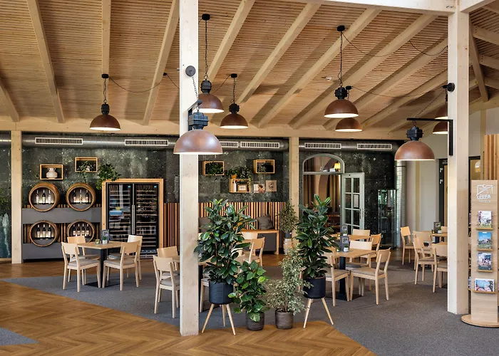 Jufa دويتشلاندزبرغ